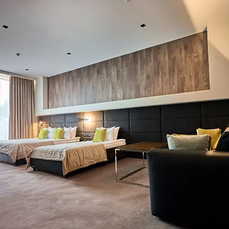 Twins & Μπούκοβελ