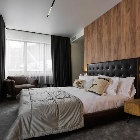 Hotel Twins &